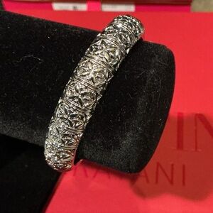 Elegant Diamond Cut Hinged Bangle Bracelet